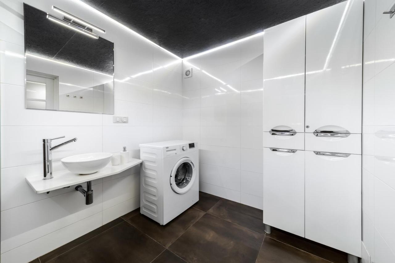 Inshiapartments On Grigorenko'S Square リヴィウ エクステリア 写真
